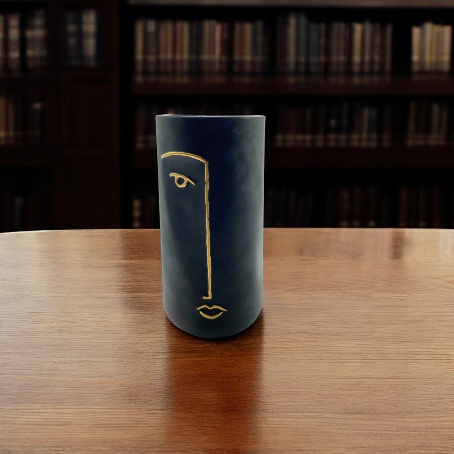 Gold Yüz Detaylı Saksı Siyah