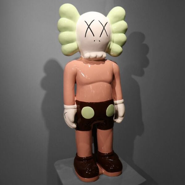 Pembe Kahverengi Kaws Büst