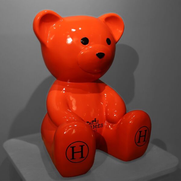 Oturan Ayıcık Kırmızı '' H ''