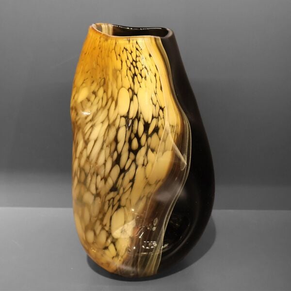 Siyah Bal Dalgalı Cam Vazo