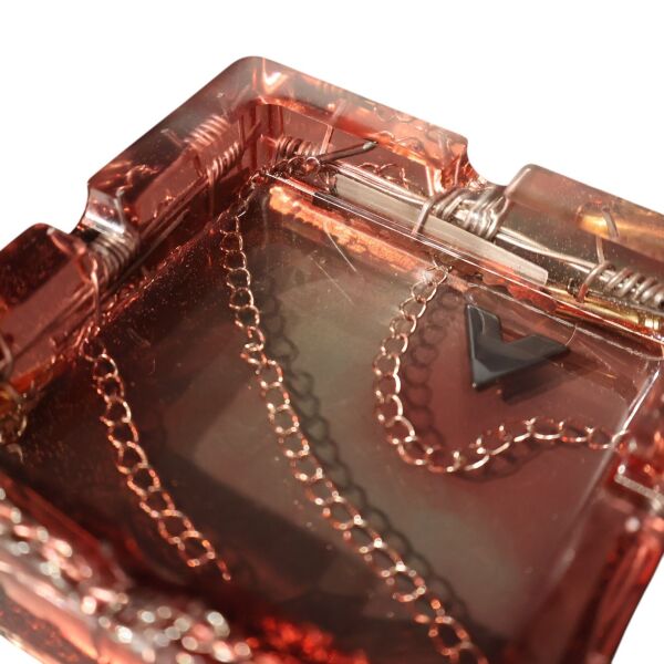 Kare Kırmızı Dikenli Telli Küllük