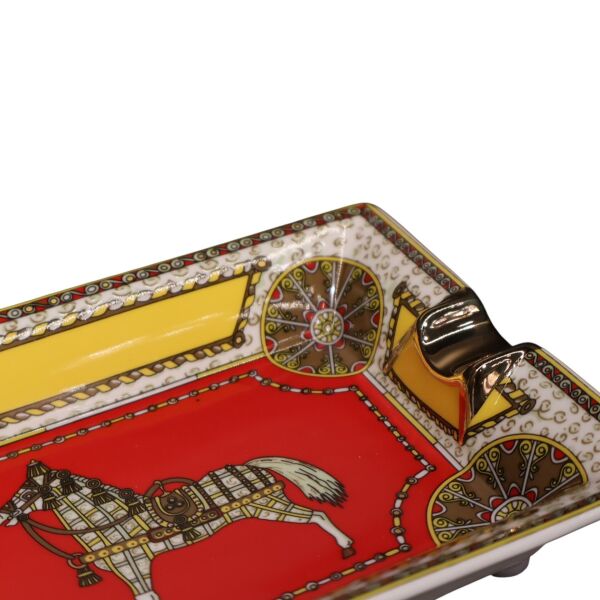 Kırmız At Küçük Küllük