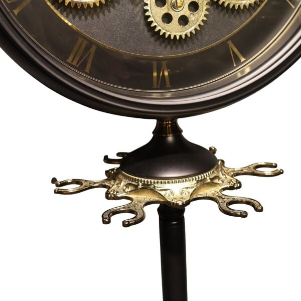Çark Mekanizmalı Metal Ayaklı Saat