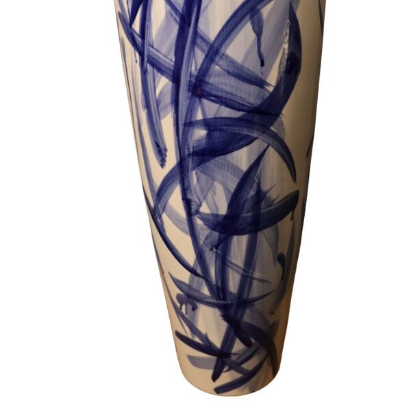 Mavi Beyaz Desenli İthal Vazo