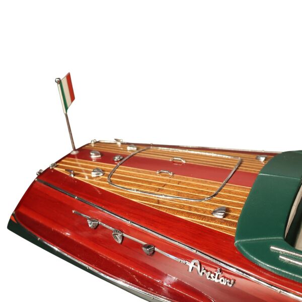 Yeşil Kırmızı Yat