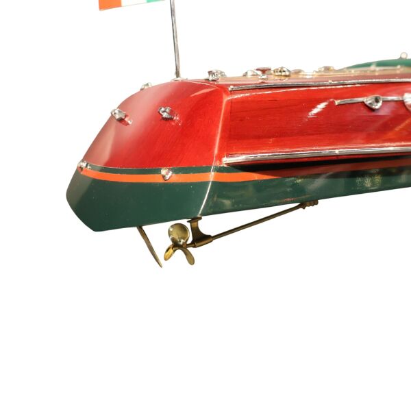 Yeşil Kırmızı Yat