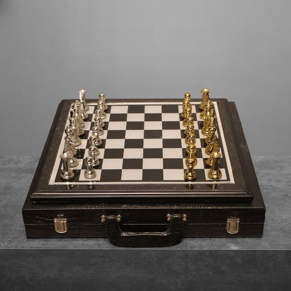 Deri Çantalı Mermer Tablalı Satranç Takımı 40x40 CM