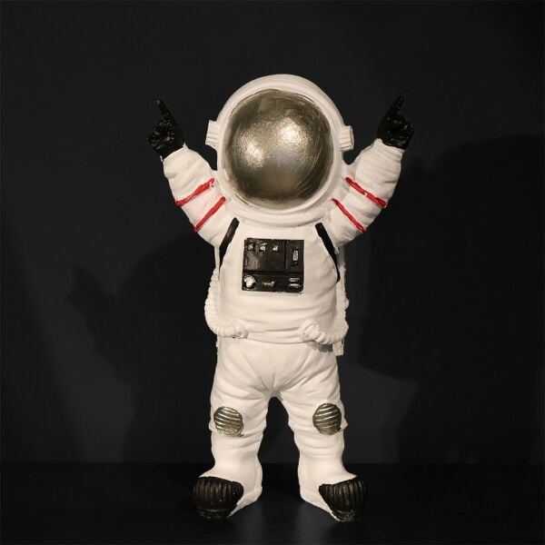 Sevinen Astronot Gümüş