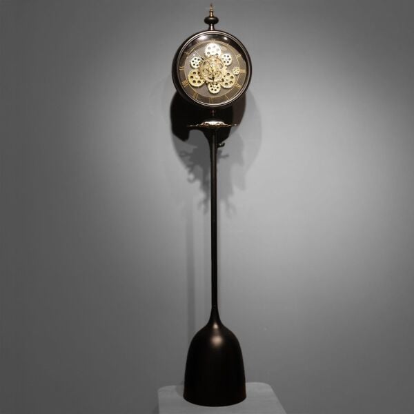 Çark Mekanizmalı Metal Ayaklı Saat
