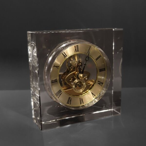 Kristal Kare Masa Saati