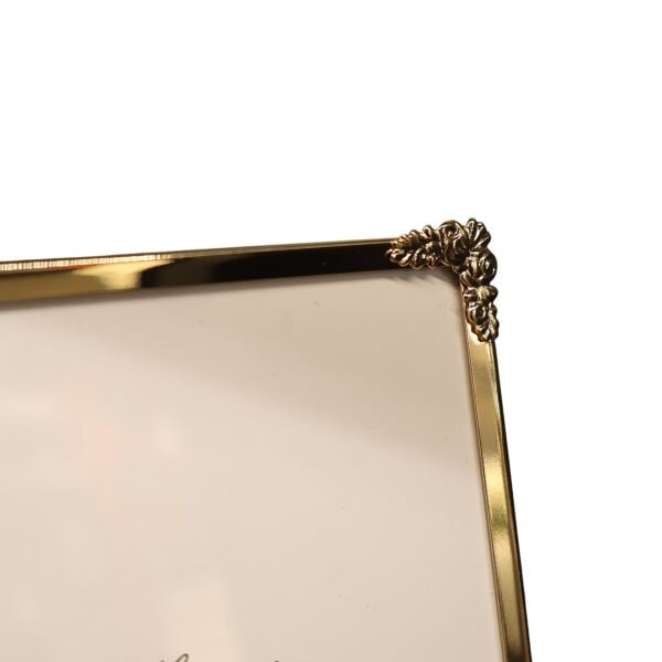 Metal Çerçeve Köşe Desenli Gold Küçük