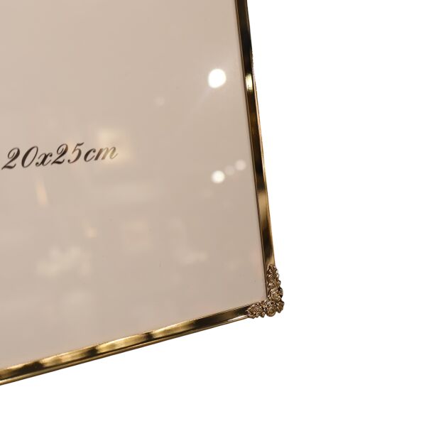 Metal Çerçeve Köşe Desenli Gold Büyük