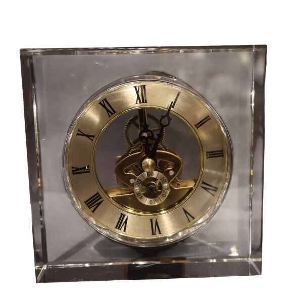 Kristal Kare Masa Saati